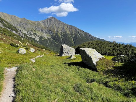 01_018_Nižná Bystrá zo zostupu do Račkovej doliny
