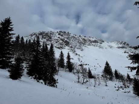 003_odtiaľto to vyzerá ako prechádzka