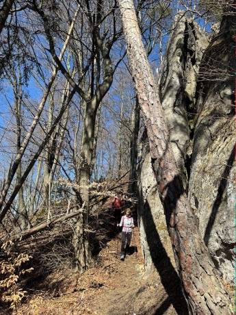 022_stále okolo skál