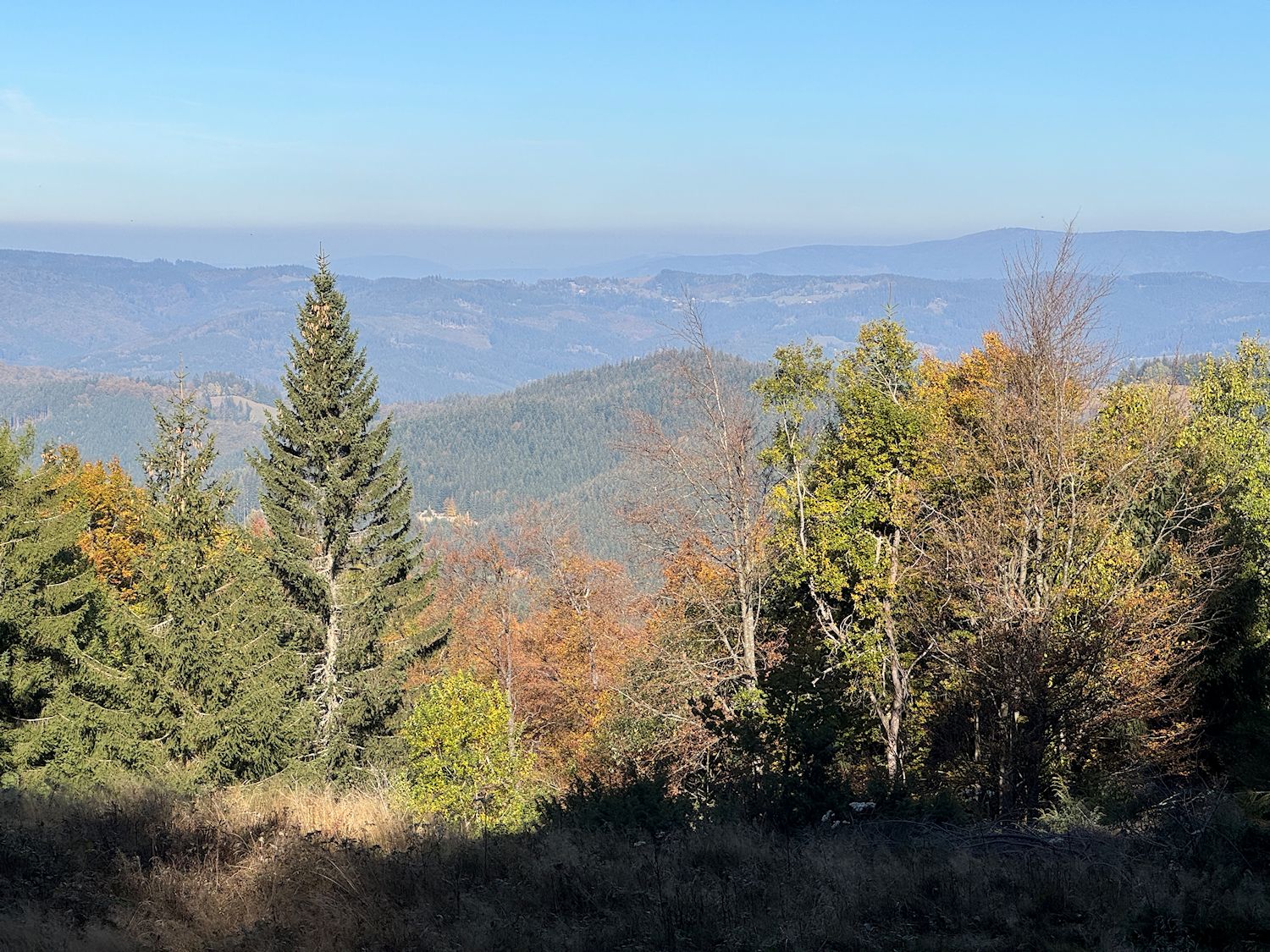 010_pohľad na Soláň a Radhošť