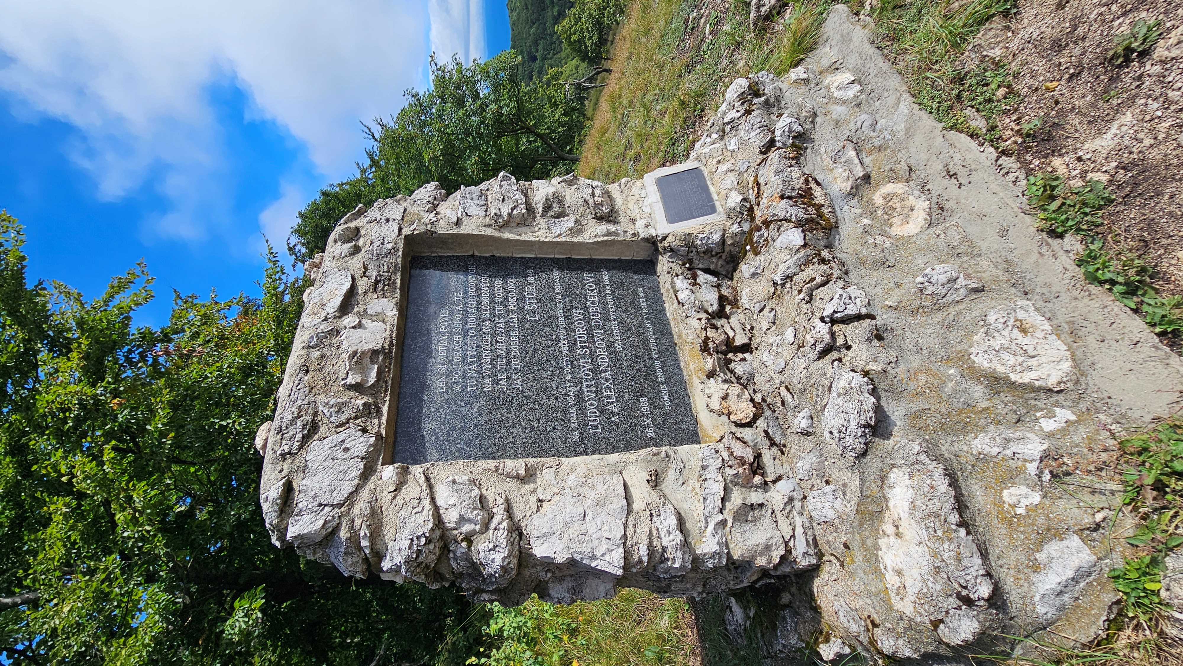 021_Pamätník pod Rokošom