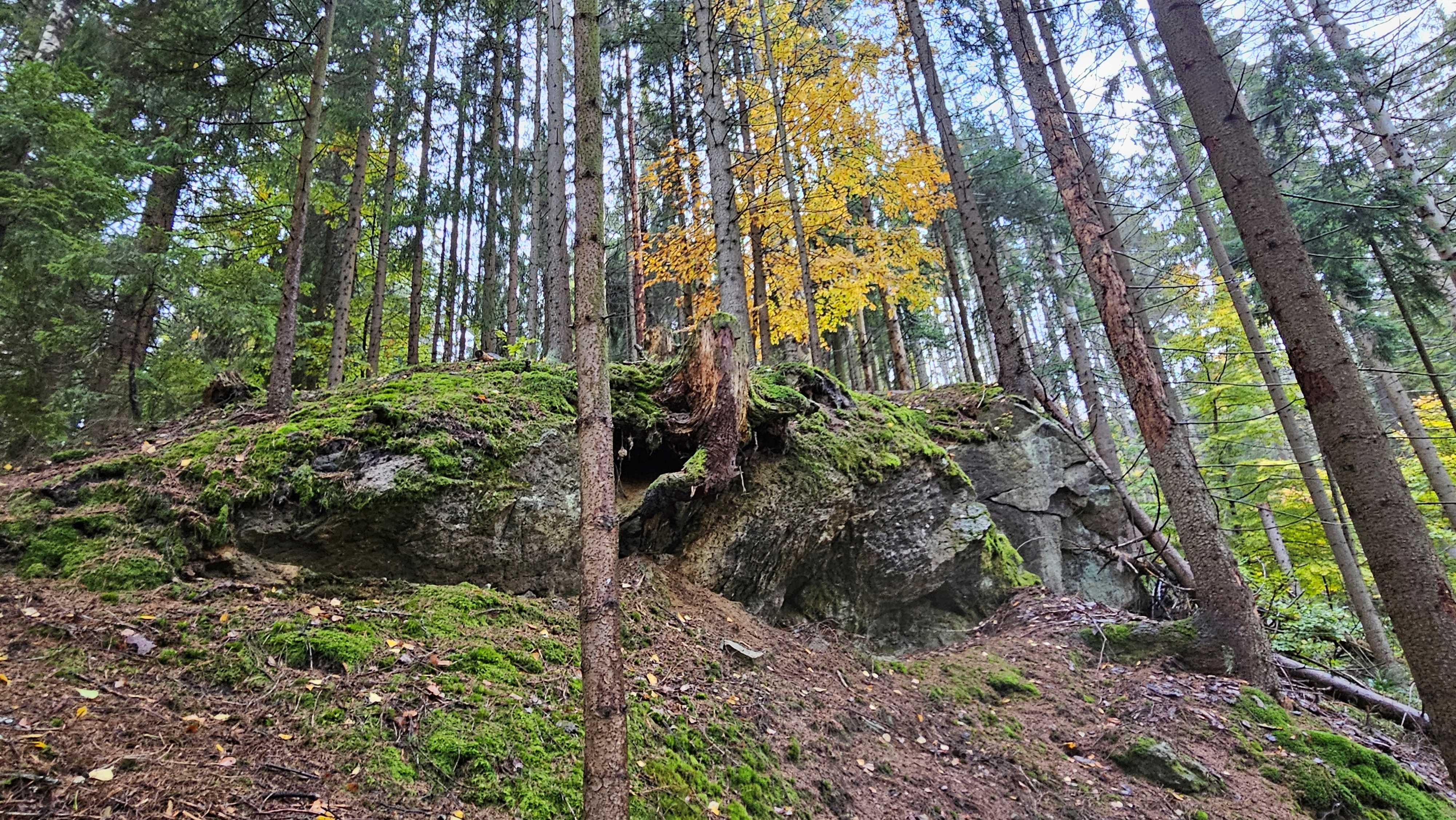 007_Klokočovské skálie