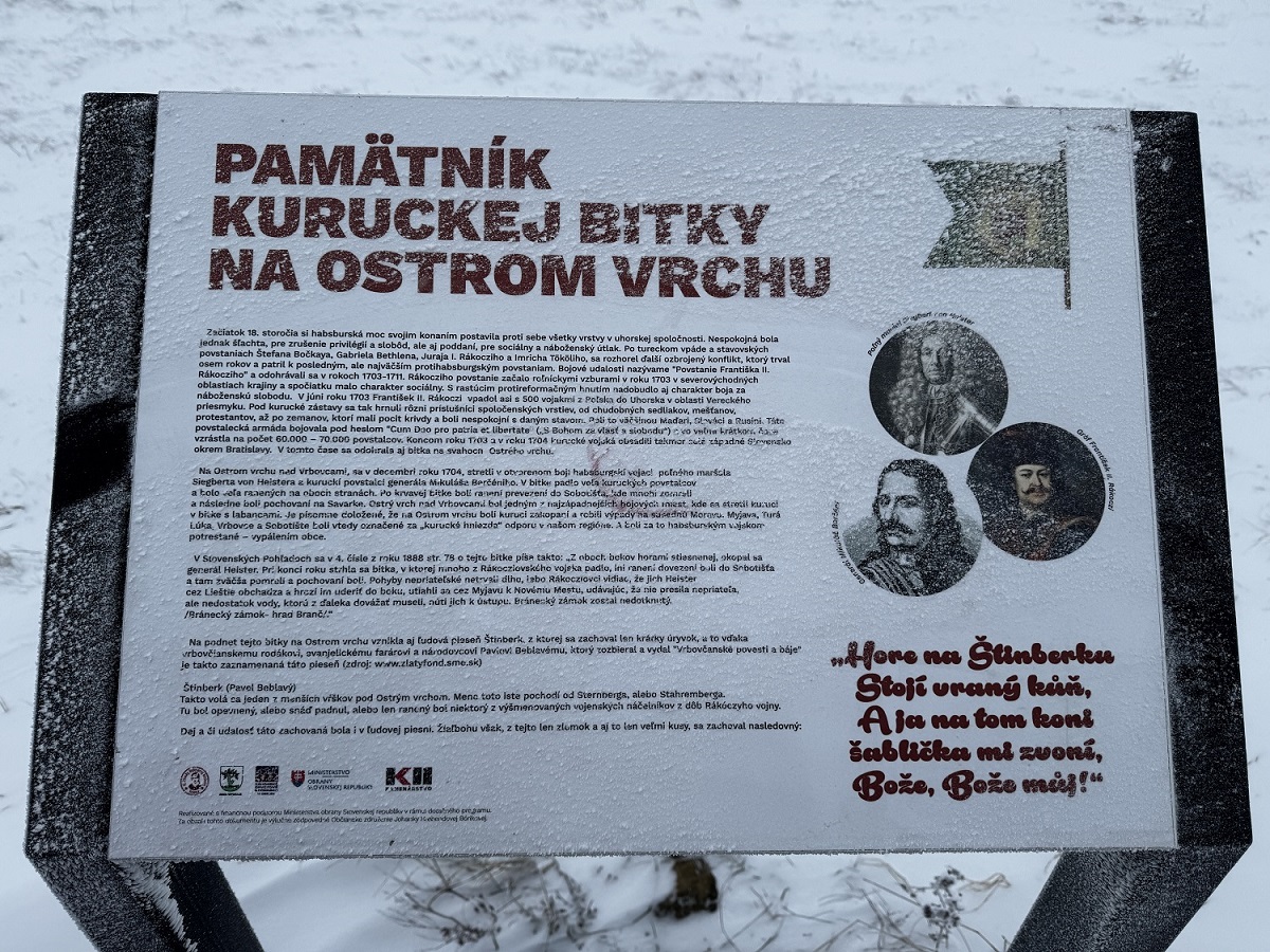 008_informacna tabula na Ostrom vrchu