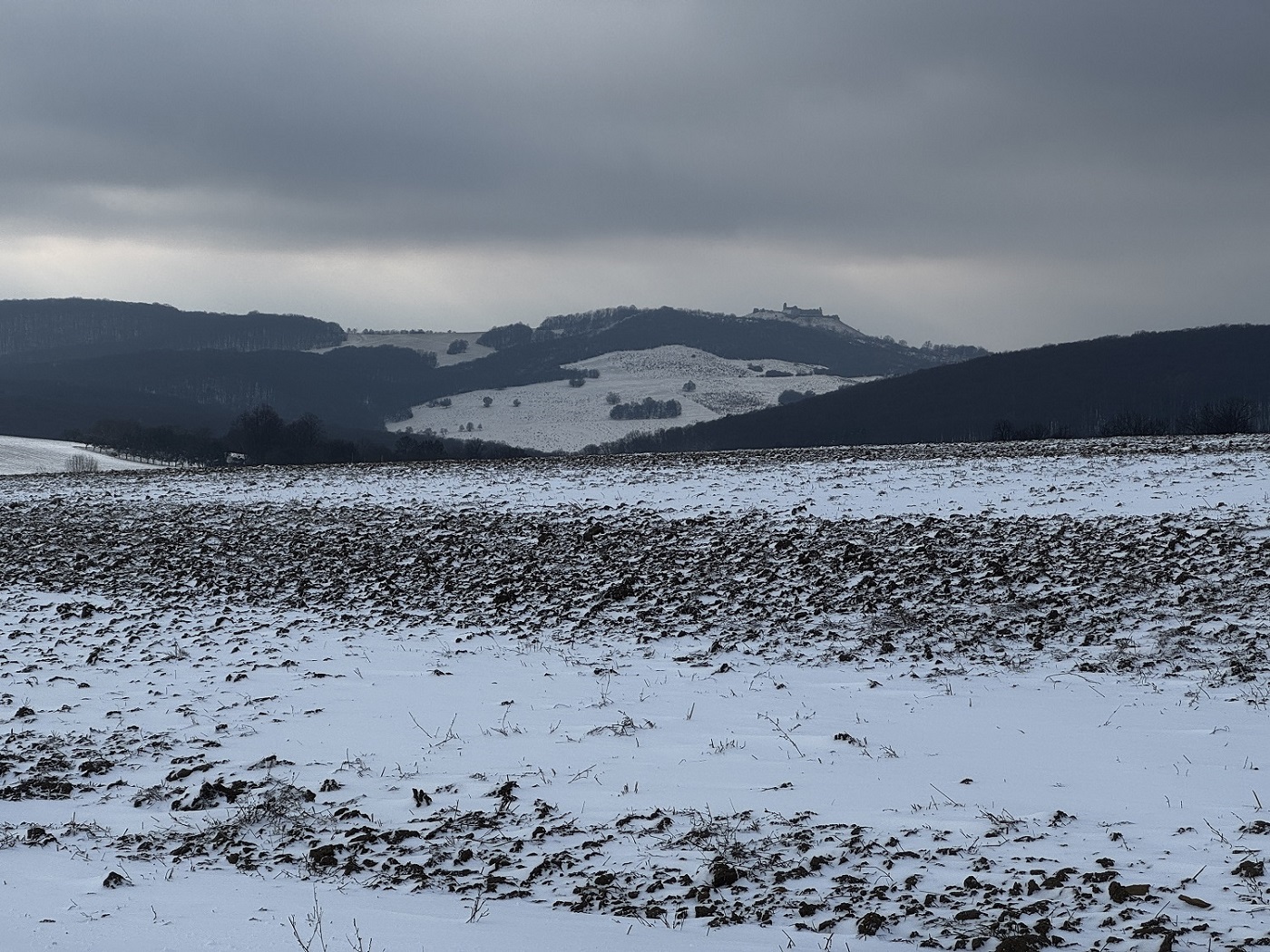 012_pohlad na hrad Branc