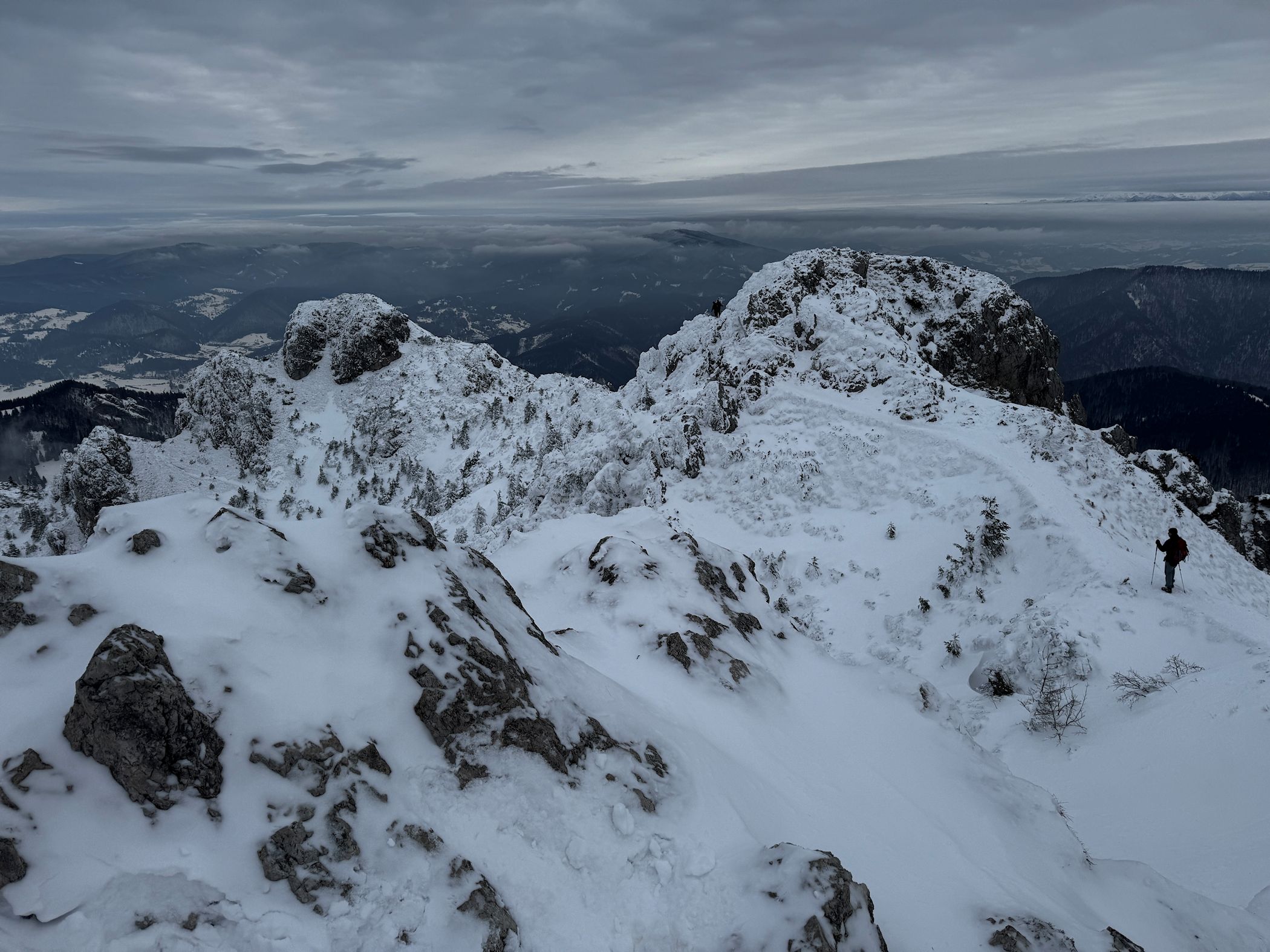010_hrebeň pred nami