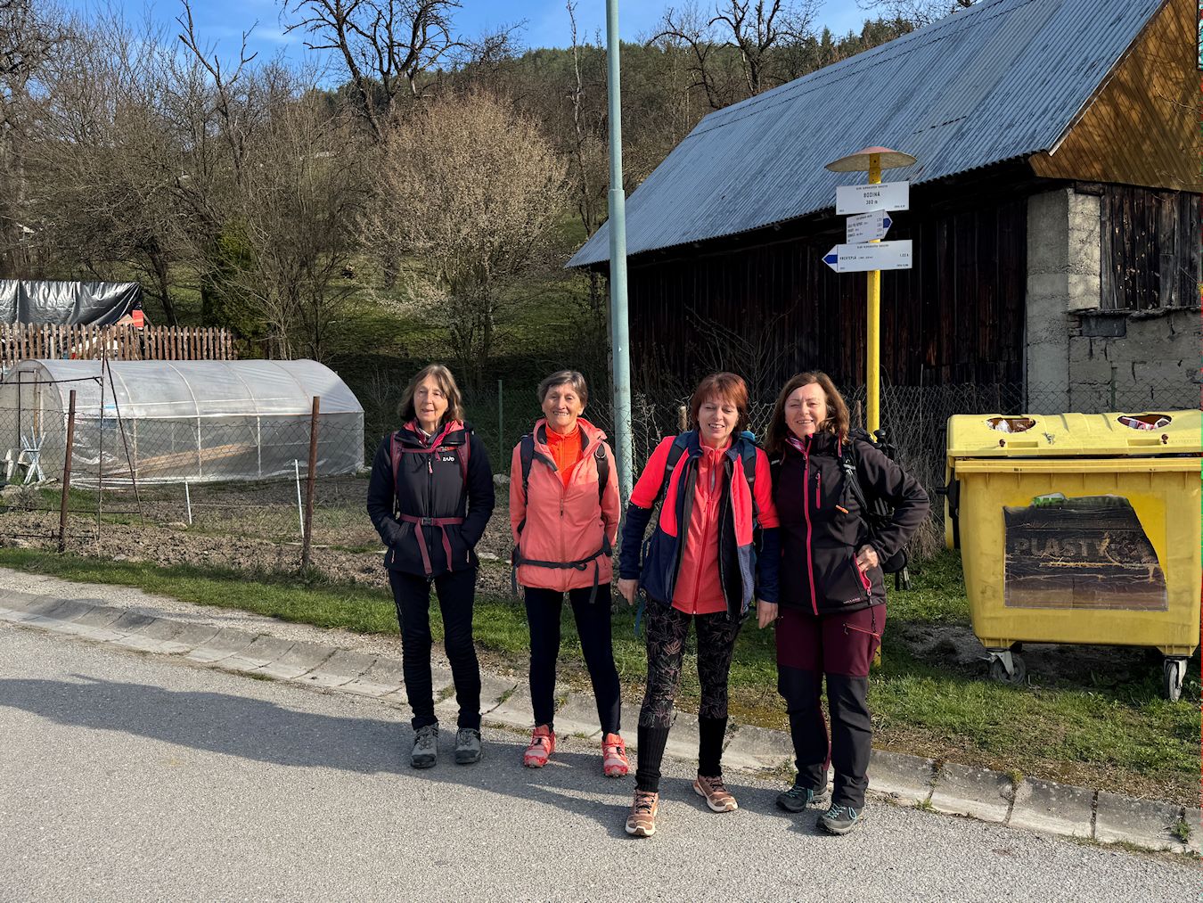 001_pri smerovníku v Bodinej