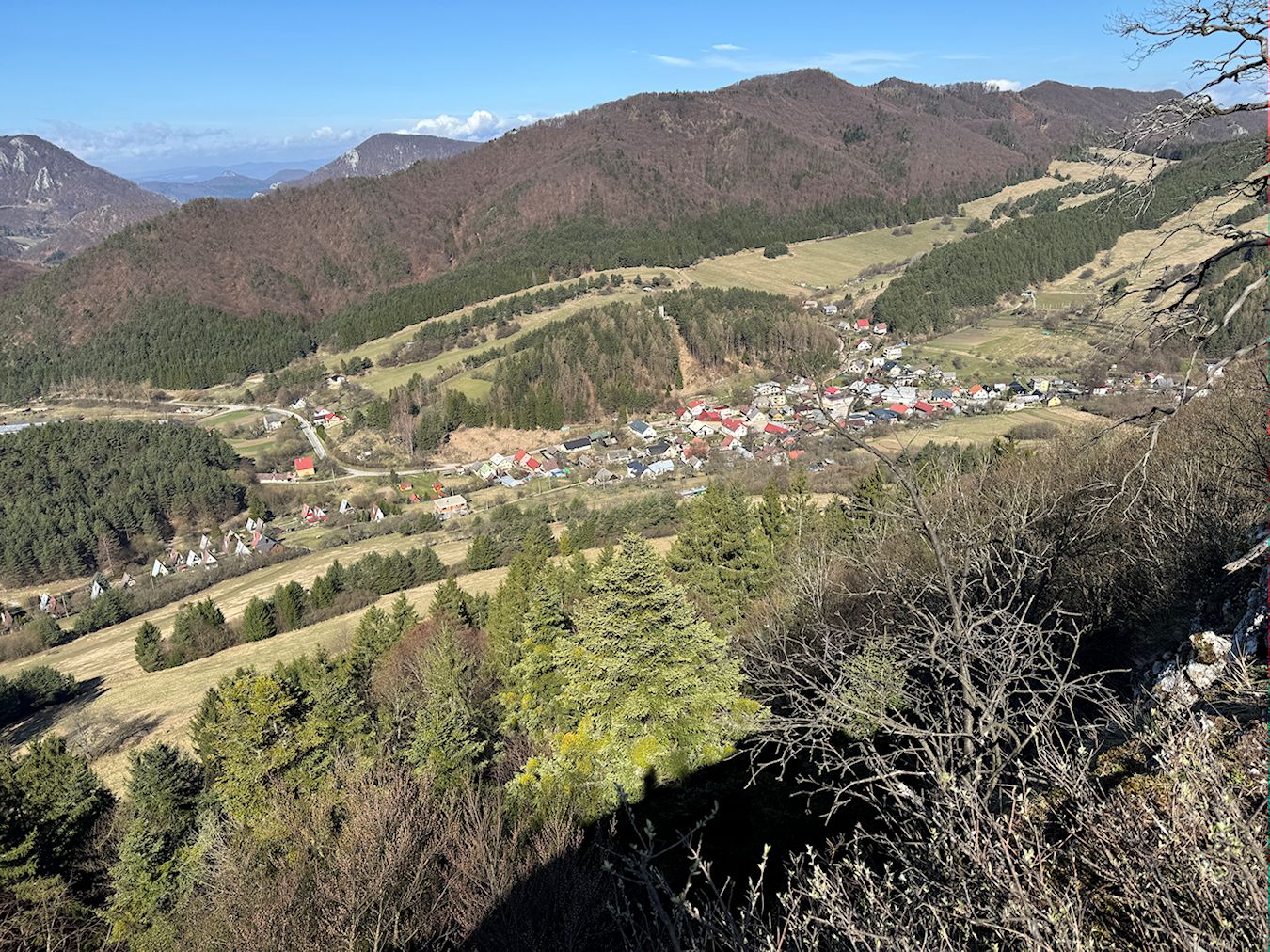 007_Pohľad na hrebeň Havranej skaly a Vrchteplú