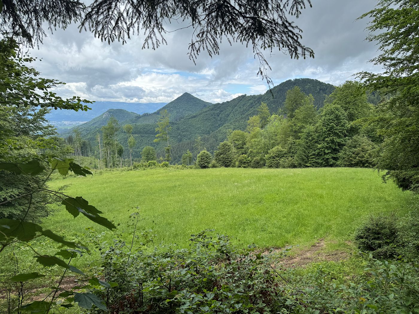 016_zľava_Katova skala_Prieložnica_Rúbaň
